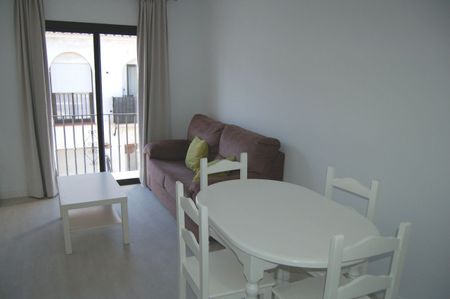 922754 - Apartment For rent in Nerja, Málaga, Spain - Photo 2