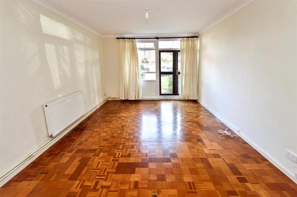 3 bedroom flat to rent - Photo 1