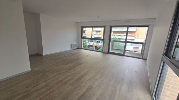 Location Appartement 3 pièces 76m² - Photo 1