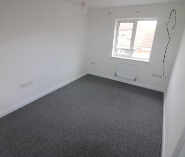 3 bedroom terraced house to rent - Photo 6