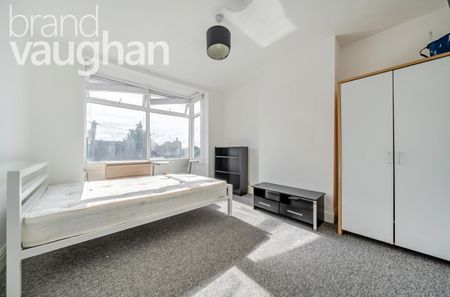 6 bedroom house to rent - Photo 2