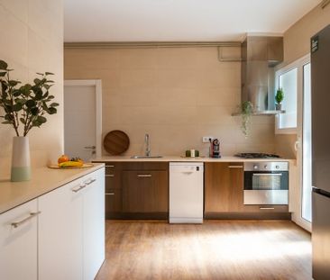 Carrer de Ganduxer, Barcelona, Catalonia 08022 - Photo 2