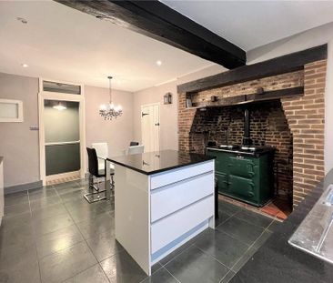 2 bedroom terraced house to rent - Photo 4