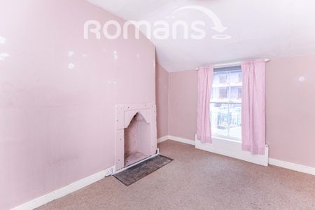 2 bedroom maisonette to rent - Photo 2