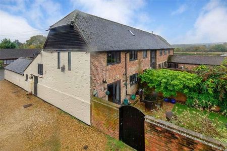 Park Farm, Crown Lane, Badshot Lea, Farnham, Surrey, GU9 - Photo 3