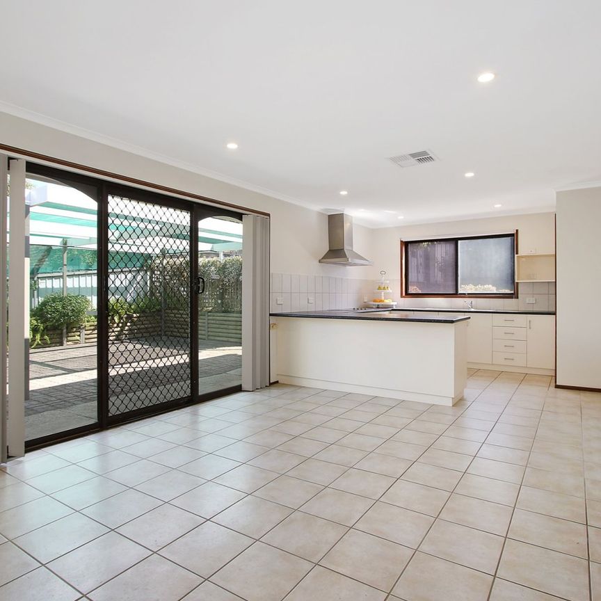 419 Poplar Drive, 2641, Lavington Nsw - Photo 1