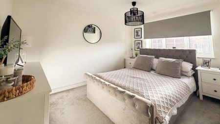 3 bedroom terraced house to rent - Photo 4