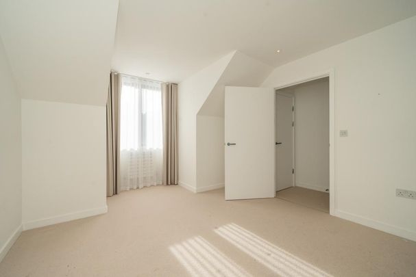 3 bedroom terraced house to rent - Photo 1