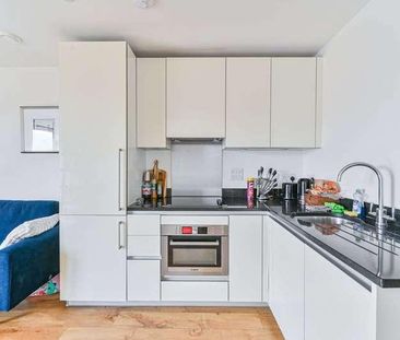 Dowding Drive, Blackheath, SE9 - Photo 6