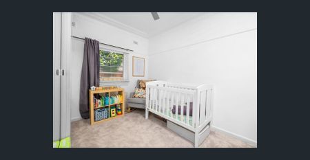 Well Presented Family Home - Photo 4