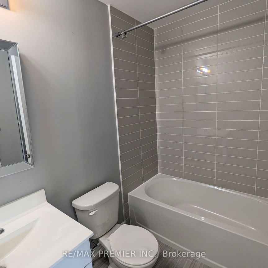 Condo Townhouse For Lease | N8134626 - Photo 1