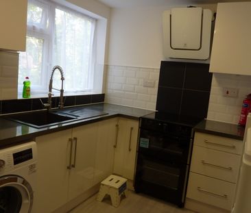 1 Bed Flat, Rushford Court, M19 - Photo 4