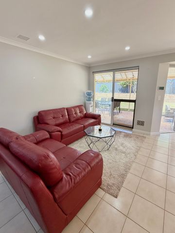 6 Carterton Place, Padbury WA 6025 - House For Rent | Domain - Photo 3
