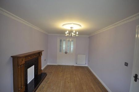 4 bedroom detached house to rent - Photo 2