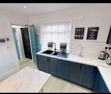 1 bedroom in a house share to rent - Photo 6