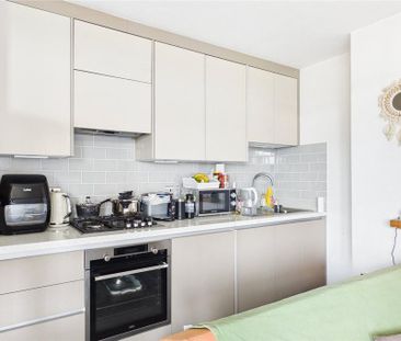 2 bedroom apartment to rent - Photo 6