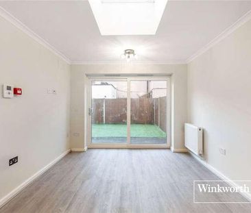 Ballards Lane, London, N3 - Photo 3