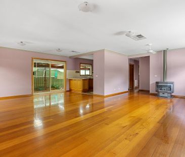 17 Orlando Street Eaglehawk VIC - Photo 1