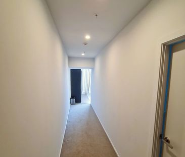 High-quality One Bed Apartment - Photo 3