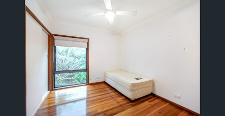 Stylish Coastal Living in the Heart of Avoca Beach - Photo 5