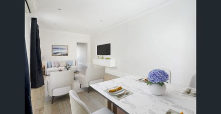 Period elegance meets modern versatility - Photo 2