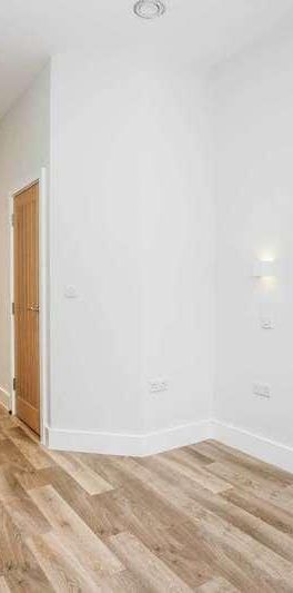 Montague Road, South Wimbledon, SW19 - Photo 1