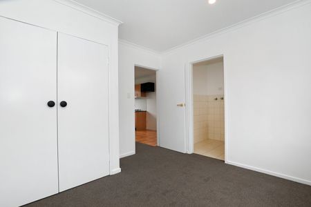 9/309 Heidelberg Road, Northcote VIC 3070 - Photo 2