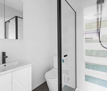 Modern 2 Bedroom Townhouse in Prime Brunswick Location - Photo 1