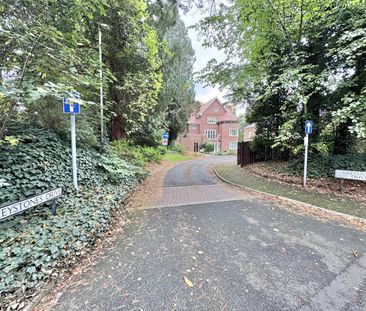 Yew Lodge, Greystones Drive, Darlington - Photo 5