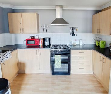 2 bedroom flat to rent - Photo 4