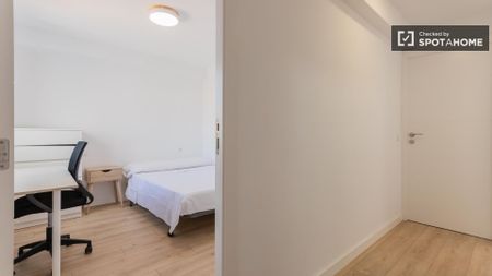 valencia, Valencian Community 46011 - Photo 3