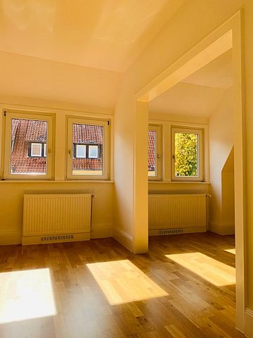 Charmante Dachgeschosswohnung in Detmold - Photo 3