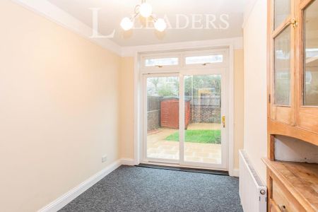 3 bedroom terraced house to rent - Photo 3