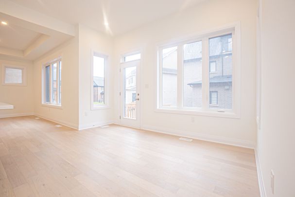 For Lease - 3343 Preserve Drive, Oakville, Ontario - Photo 1