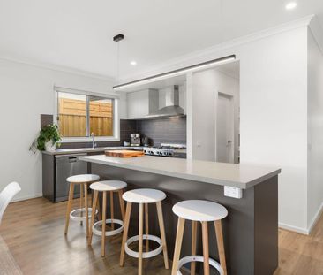 Live in the Heart of Mount Duneed! - Photo 3