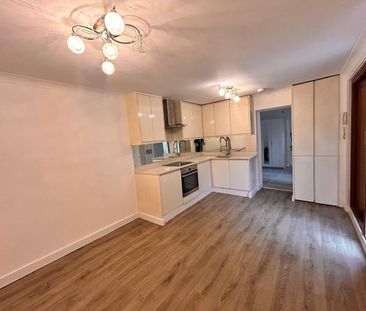 1 Bed Flat, Battersea Rise, SW11 - Photo 1