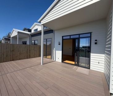 Beachlands - Photo 1