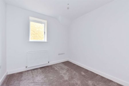 impressive four-bedroom detached home - Photo 5