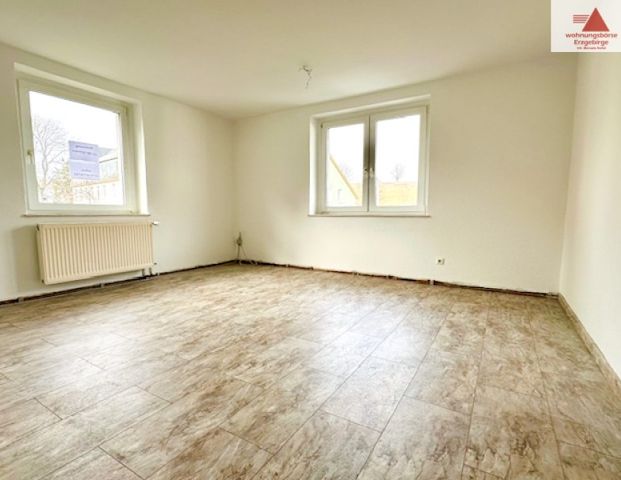 Geräumige 3-Raum-Wohnung in Drebach mit Carportstellplatz für Ihr PKW! - Photo 1