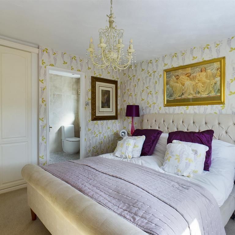 5 bedroom detached house to rent - Photo 1