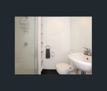 COMFORTABLE & CONVENIENT STUDENT ACCOMMODATION ONLY - Photo 2