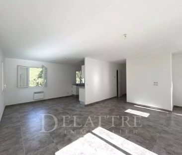 Location Appartement 4 pièces 90m² TOURRETTES SUR LOUP 06140 - Photo 2