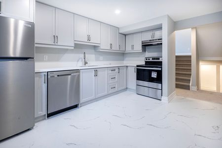 For Lease - 204 Johnson Avenue, Whitby, Ontario - Photo 2