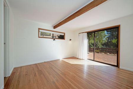 This Is What Living in Aranda Is All About - Photo 3