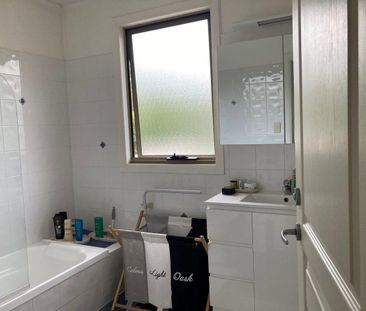 MODERN LOW MAINTENANCE HOME - Photo 6