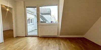Wundervolle 2-Zimmer Wohnung in toller Lage - Einbauküche inklusive - ab 15.10.2026 verfügbar! - Photo 2