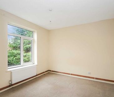 3 bedroom end of terrace house to rent - Photo 6