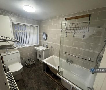 3 bedroom terraced house to rent - Photo 3