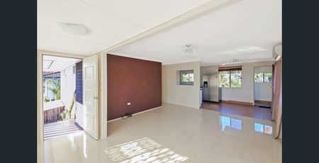 Fantastic Family Home - Photo 5