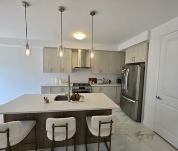 For Lease - 889 Douro Street, Stratford, Ontario - Photo 3